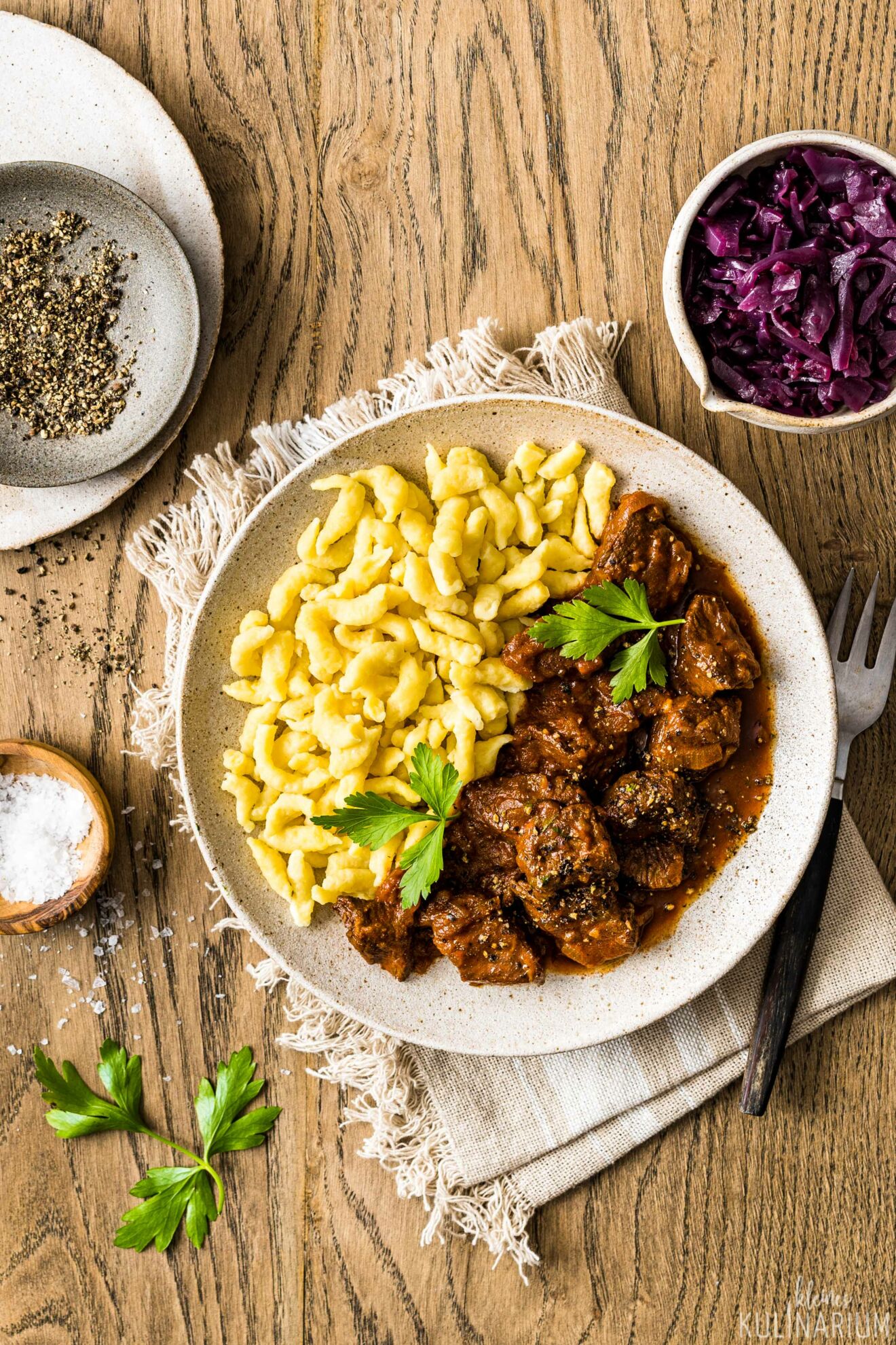 Klassisches Rindergulasch mit Spätzle Kleines Kulinarium