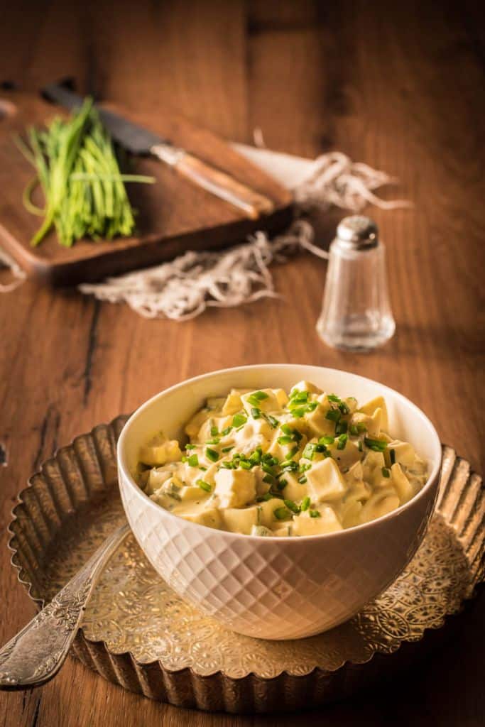 Eiersalat mit selbstgemachter Mayonnaise - Kleines Kulinarium