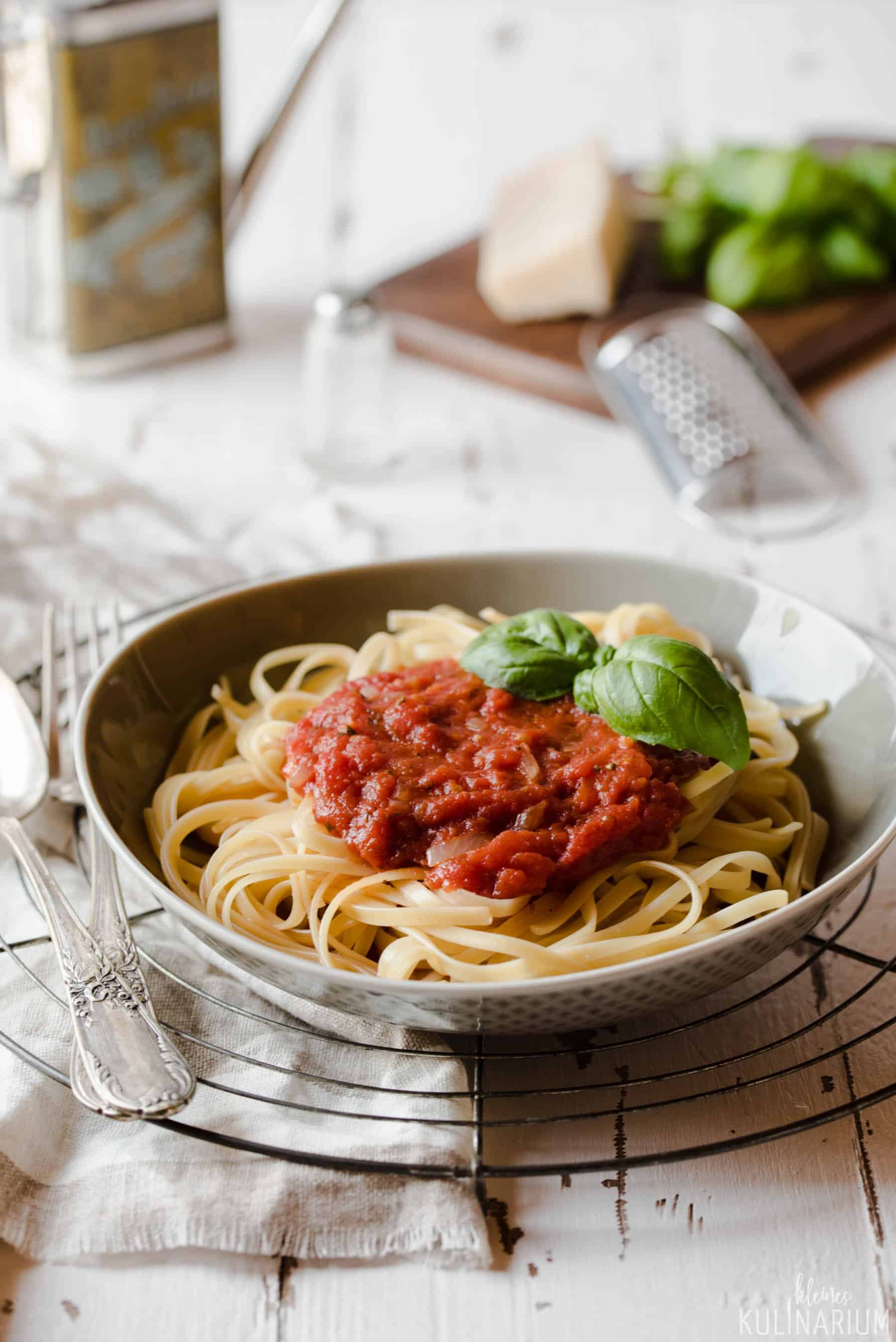 Tomatensauce schnelle Feierabendküche - Kleines Kulinarium