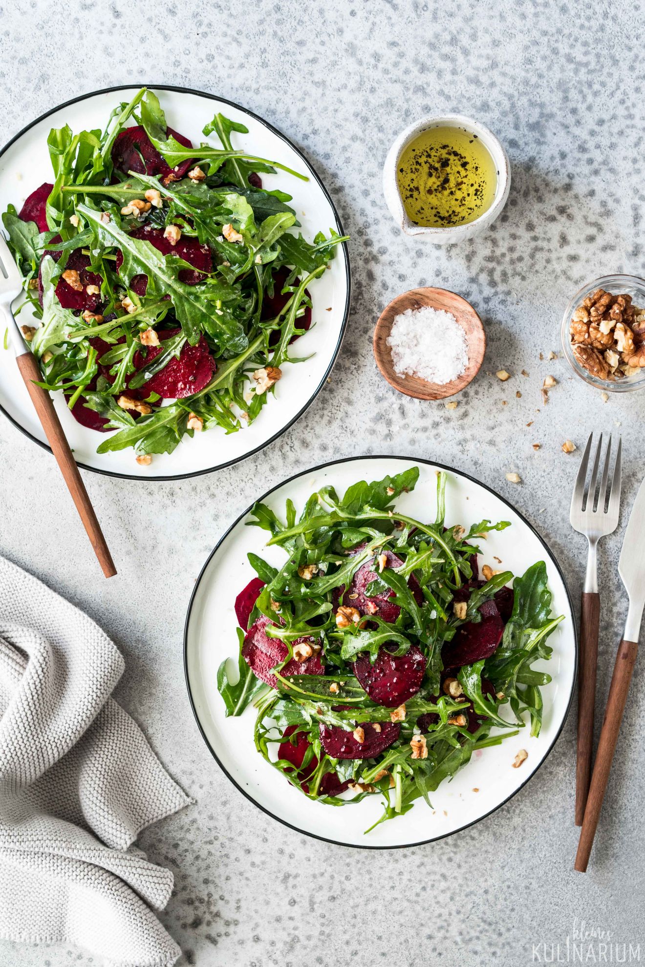 Rote-Bete-Rucola-Salat mit Walnüssen - Kleines Kulinarium